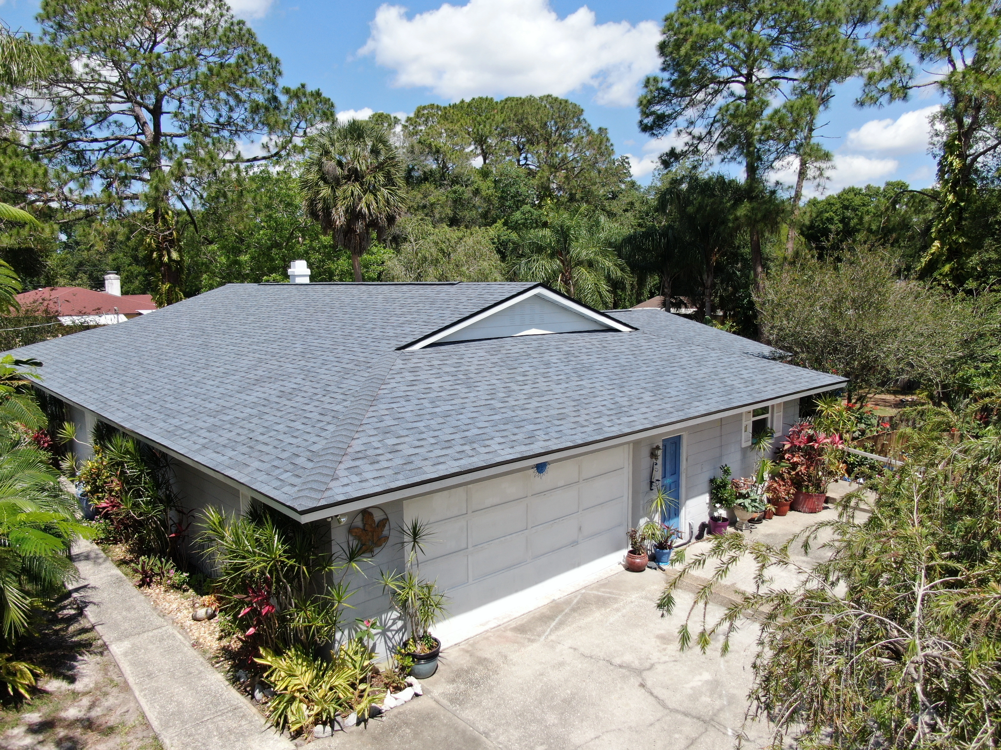 New shingle roof on a Florida home