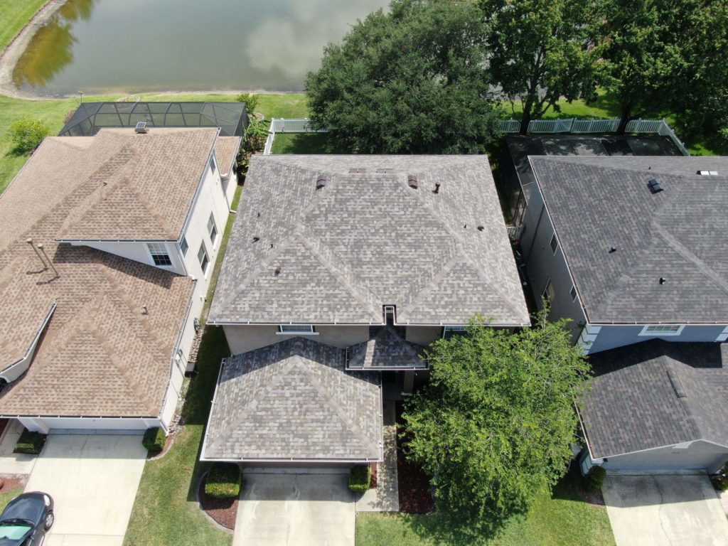 homes with roof replacement in Riverview, Florida.